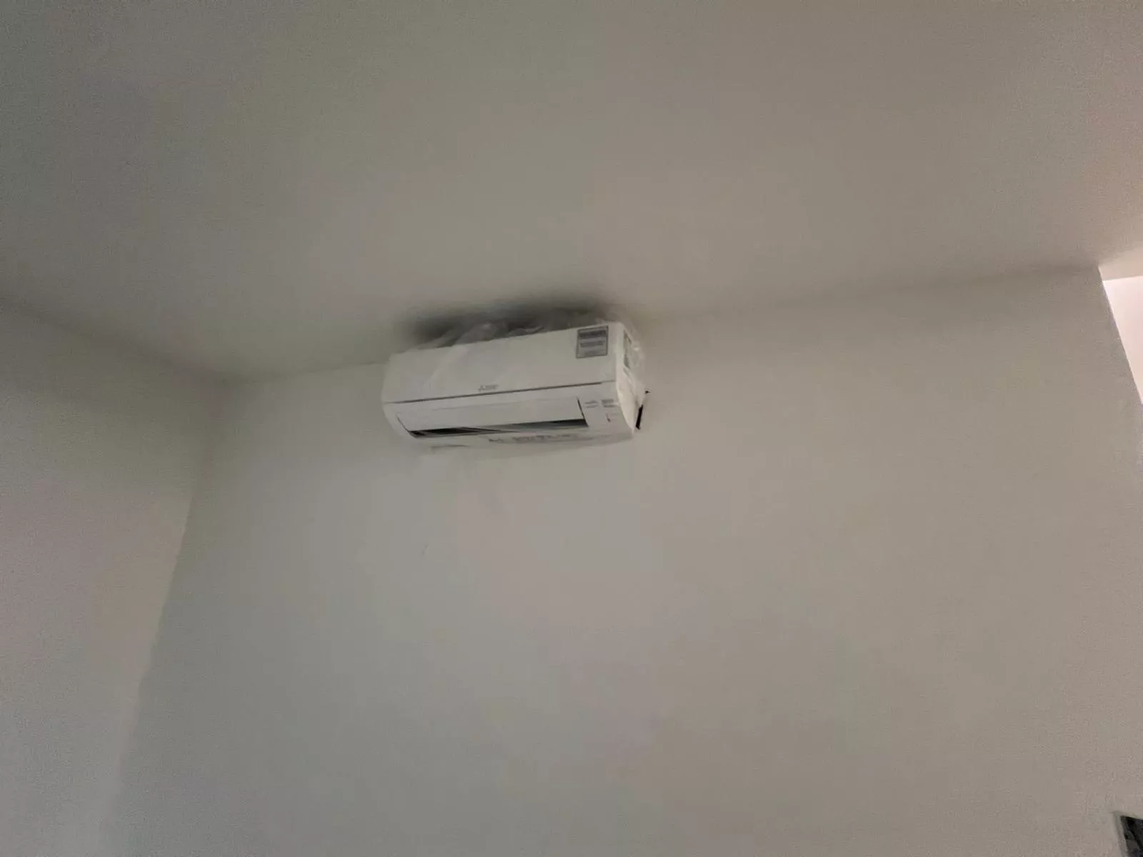 2-unit Repair & Gas Top-Up in Jurong West HDB — photo 1