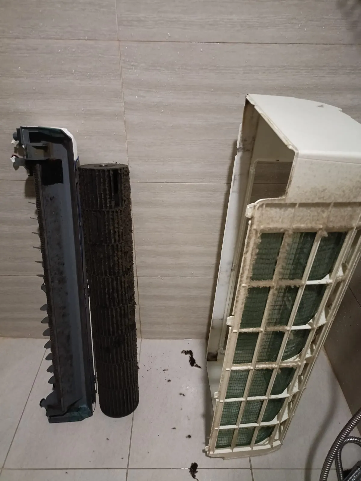 Aircon Servicing in Choa Chu Kang — before servicing, photo 1